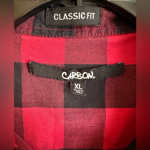 Carbon black and red “flannel” button up - XL - Picture 2 of 6